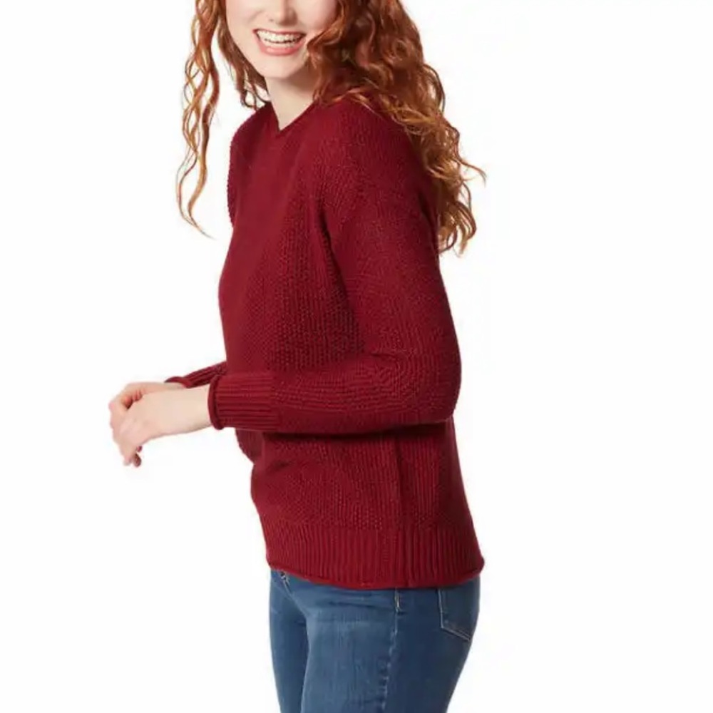 Jessica Simpson Women’s Roll Neck Ribbed Cuff Sweater